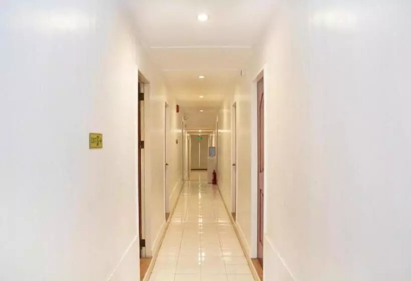 ホテル Oyo 150 Davao Airport View