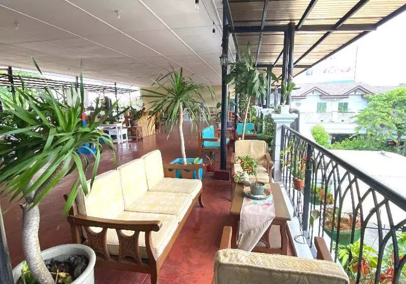 ホテル Oyo 150 Davao Airport View