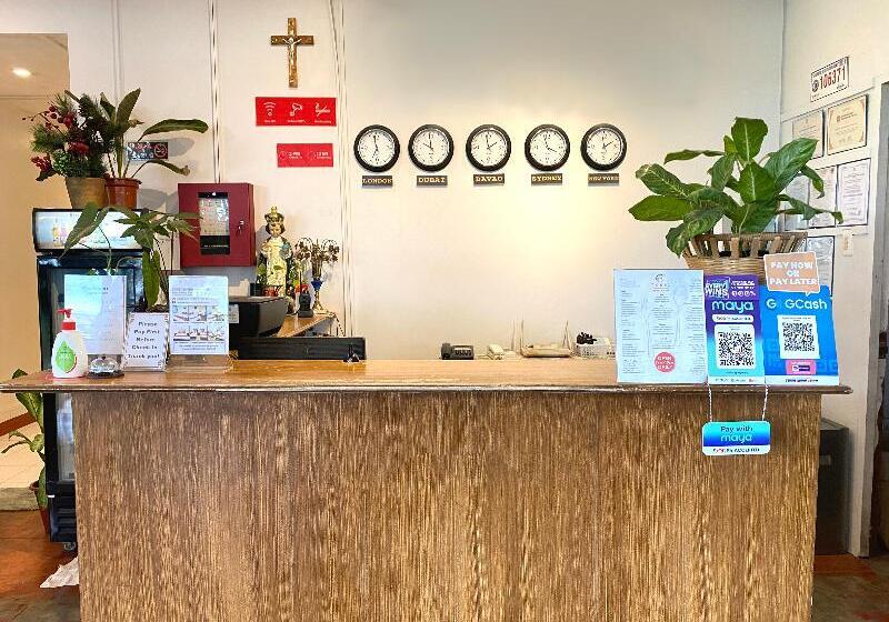 Отель Oyo 150 Davao Airport View