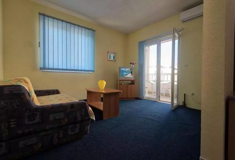 پانسیون Apartmani Jogunica