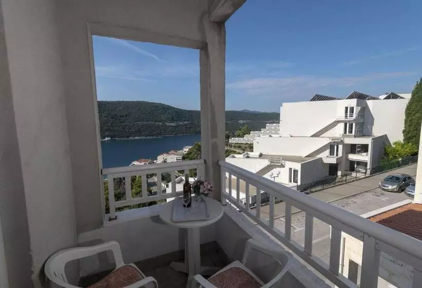پانسیون Apartmani Jogunica