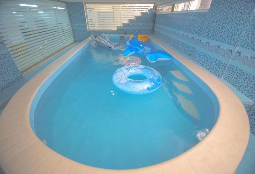 Отель Golden Night