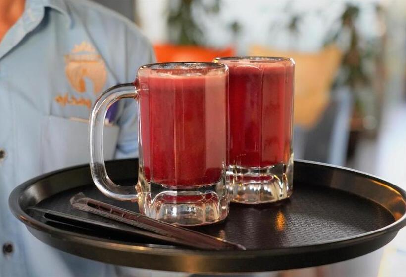 Отель Golden Night