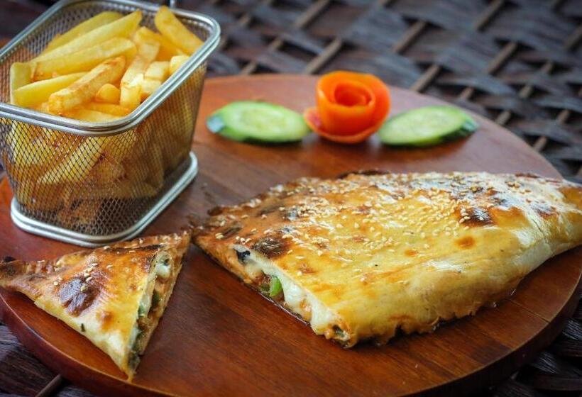 Отель Golden Night