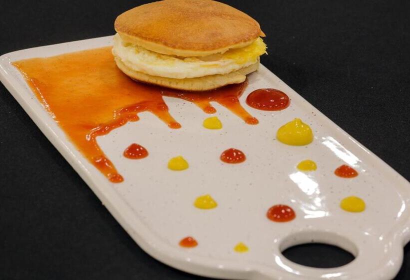 Отель Golden Night