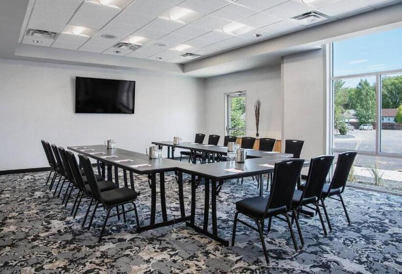 هتل Residence Inn By Marriott Winnipeg