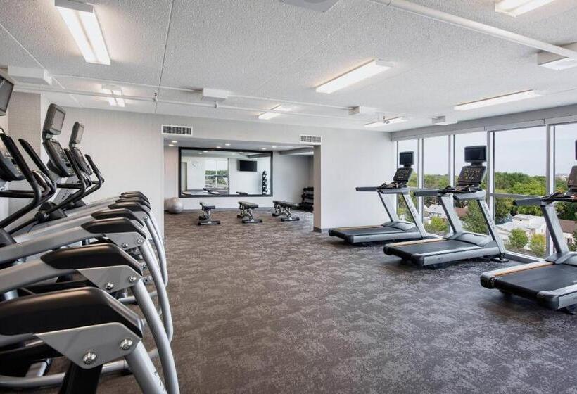 هتل Residence Inn By Marriott Winnipeg