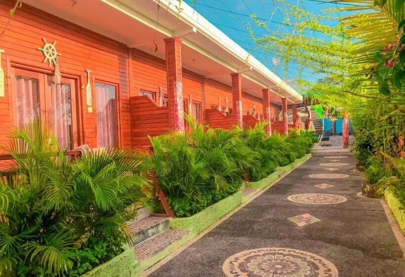 پانسیون Auora Guest House
