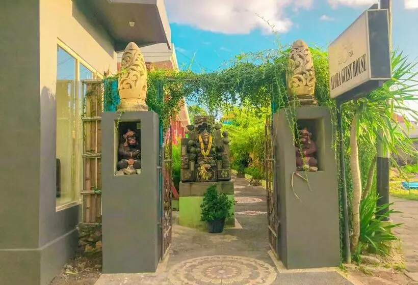 پانسیون Auora Guest House