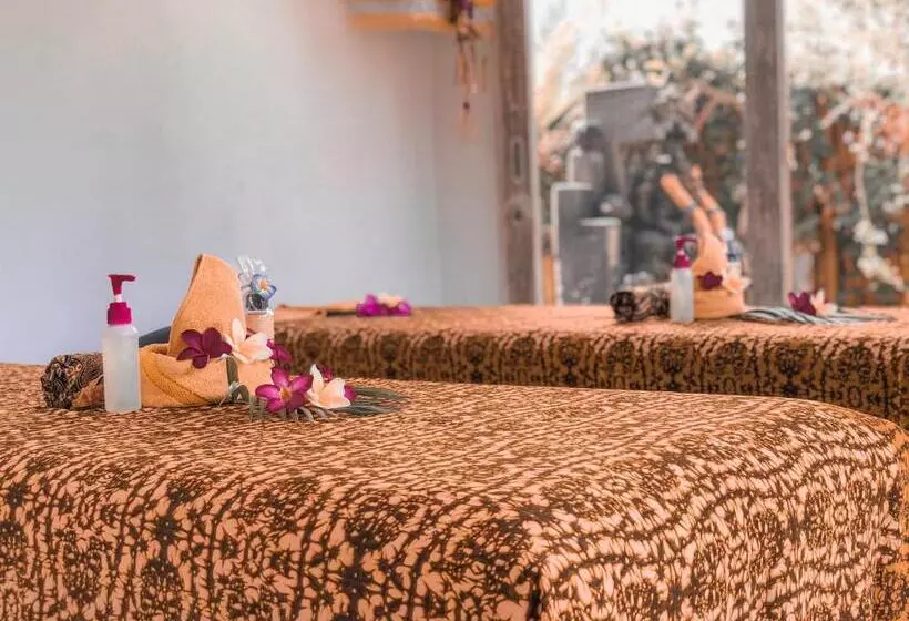 پانسیون Auora Guest House