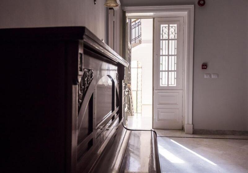 1920s Boutique Hotel And Restaurants