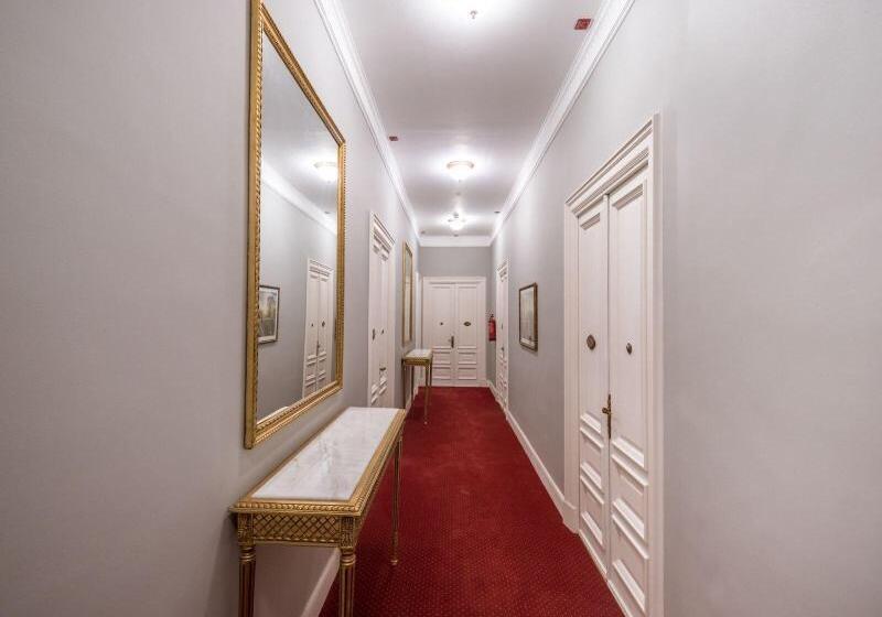 1920s Boutique Hotel And Restaurants