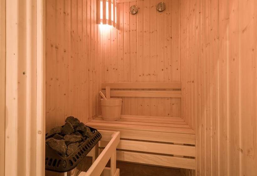 1920s Boutique Hotel And Restaurants