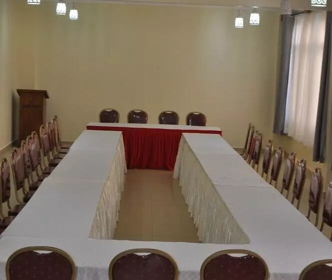Peaks Hotel Nanyuki
