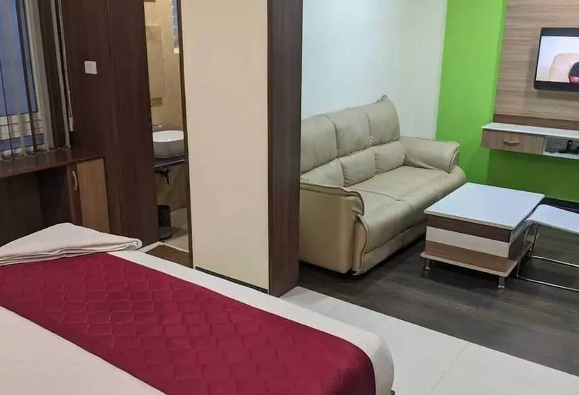 هتل Santhoshpuri
