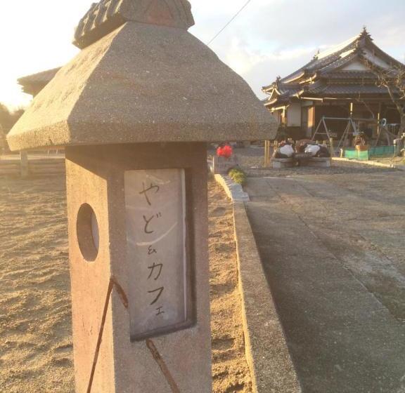 Bed and Breakfast Shimanami Kaido Sekisho No Yado Pompoko