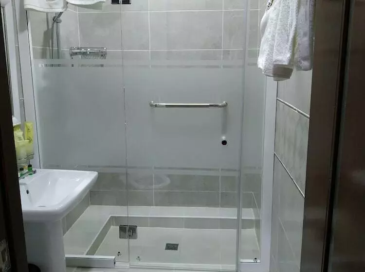 Ulug Bek Hotel And Spa