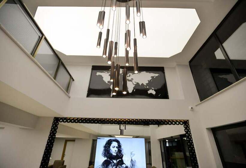 Bed and Breakfast Nest