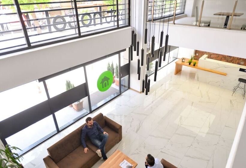 Bed and Breakfast Nest