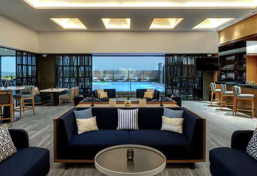 هتل Hilton Guadalajara Midtown