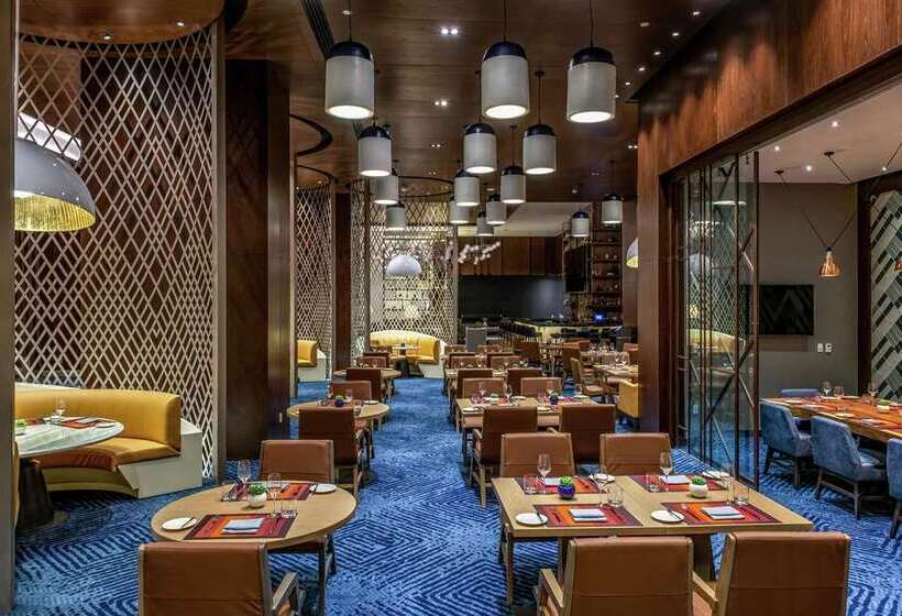 هتل Hilton Guadalajara Midtown