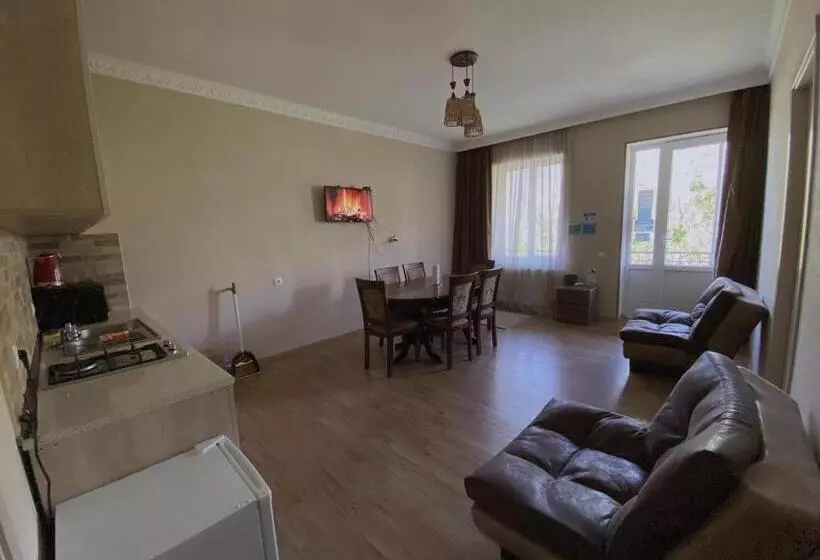 پانسیون Geo Inn