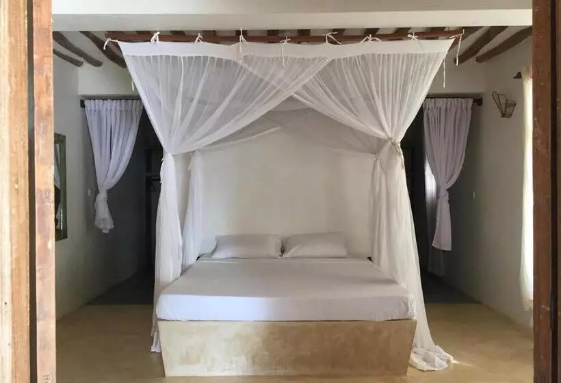 پانسیون Mangrove House