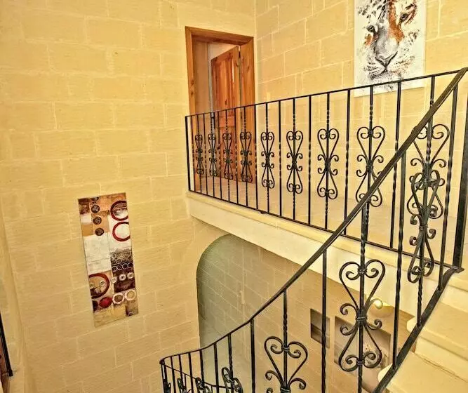 تختخواب و صبحانه Bertinas Boutique Living