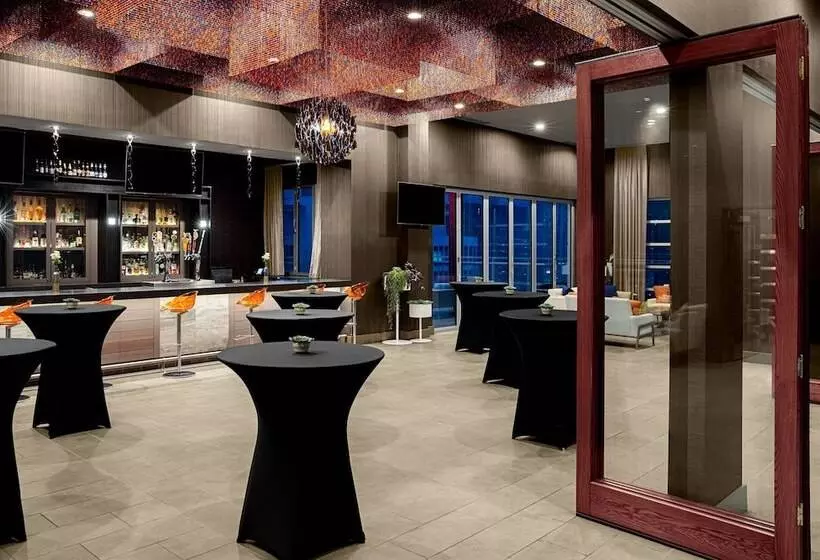 هتل Courtyard By Marriott Dallas Downtown/reunion District