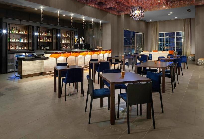 호텔 Courtyard By Marriott Dallas Downtown/reunion District