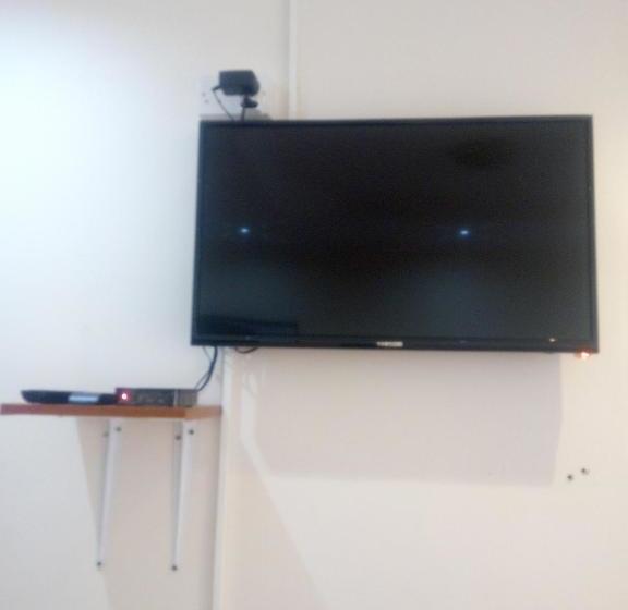 هتل Eros Guest Inn