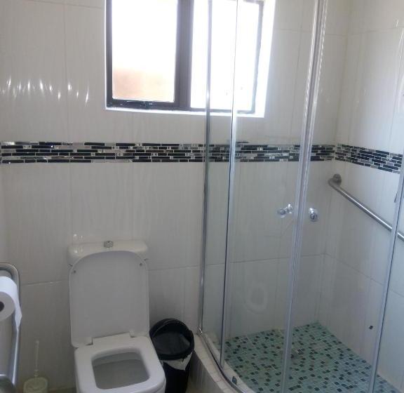 هتل Eros Guest Inn