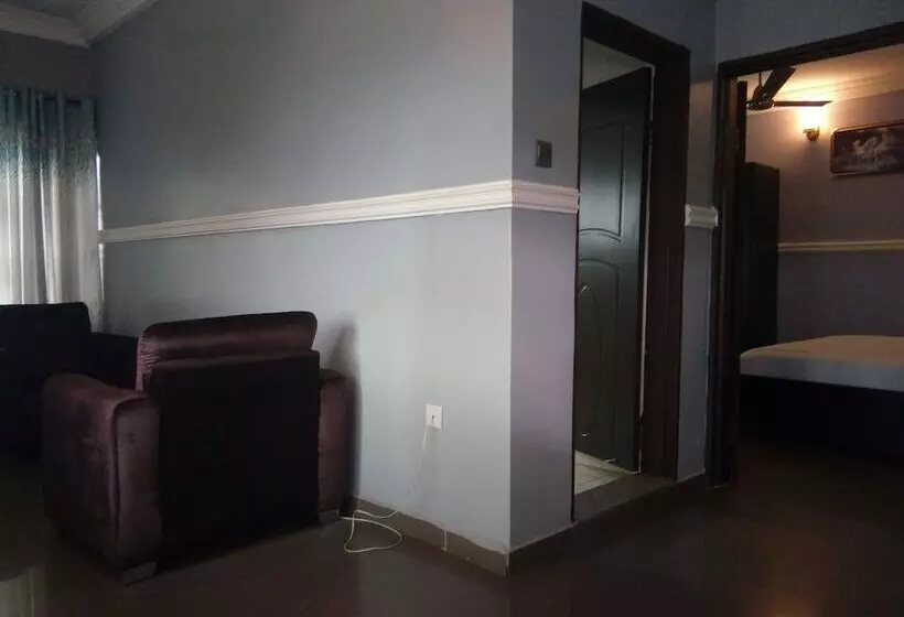 هتل Regview Restland