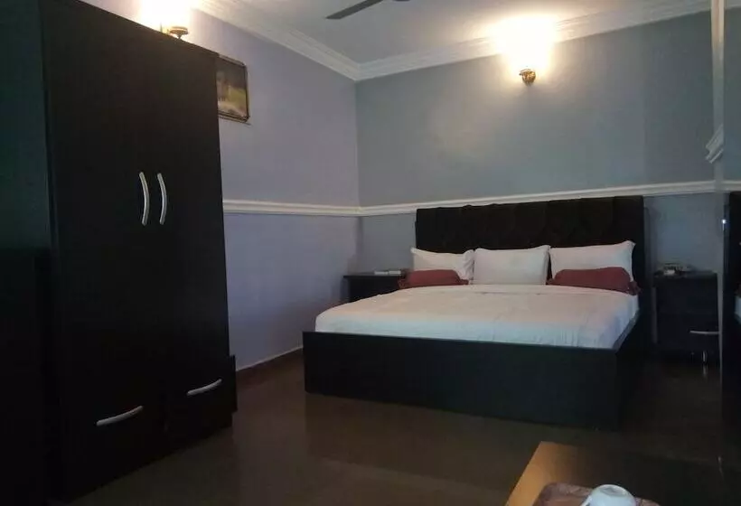 هتل Regview Restland