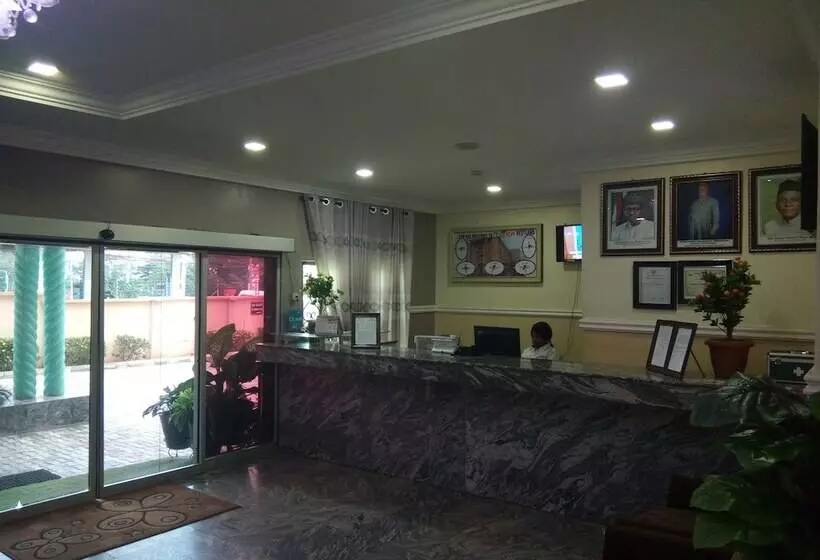 هتل Regview Restland