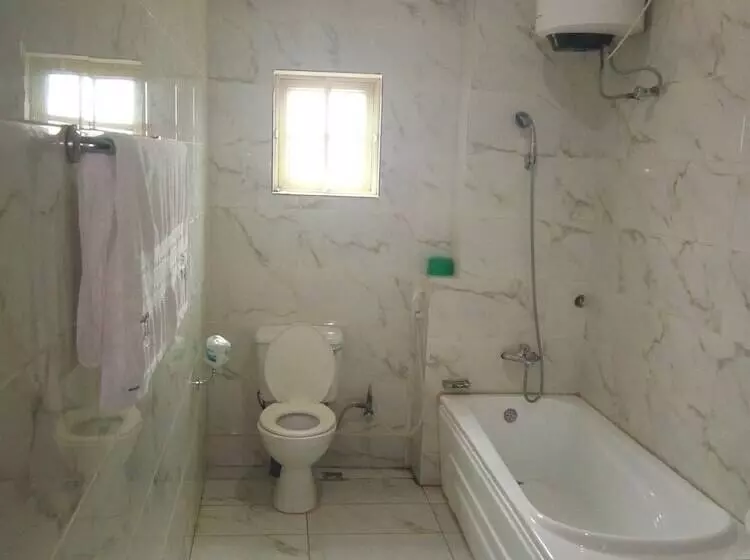 هتل Regview Restland