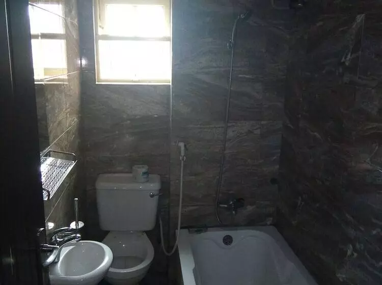 هتل Regview Restland