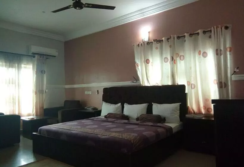 هتل Regview Restland