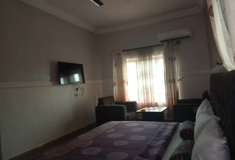 هتل Regview Restland