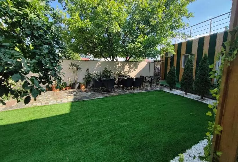 Majatalo Iris Boutique