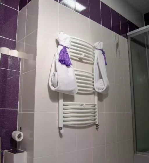 Majatalo Iris Boutique