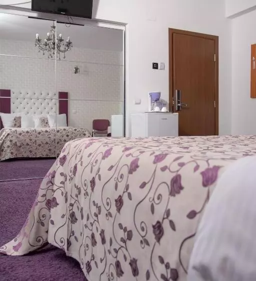 Majatalo Iris Boutique