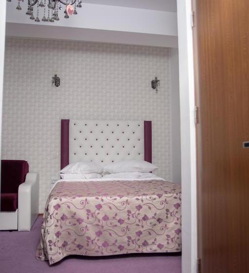 ペンション Iris Boutique