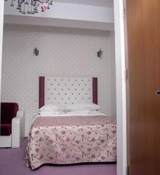 Majatalo Iris Boutique