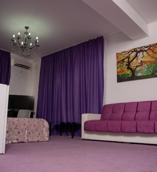 ペンション Iris Boutique