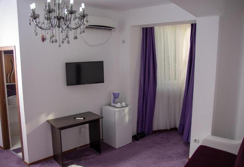 ペンション Iris Boutique