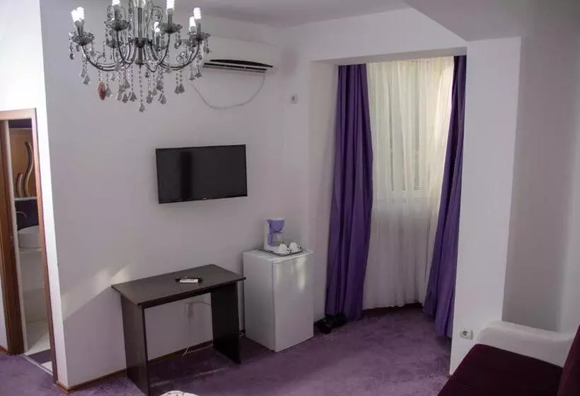 Majatalo Iris Boutique