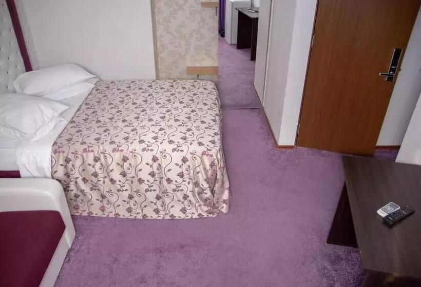 Majatalo Iris Boutique