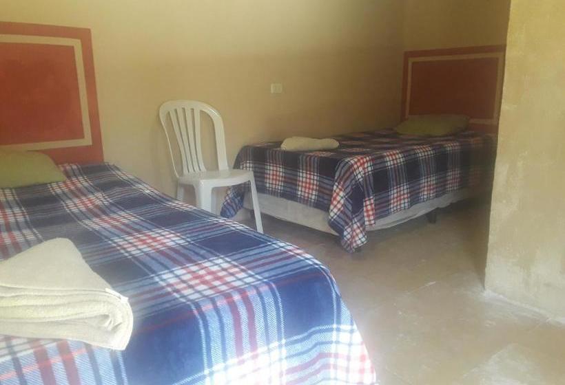 Hostal Dulces Sueños Hostel