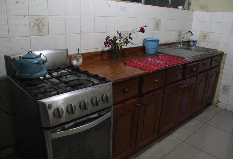 Hostal Dulces Sueños Hostel